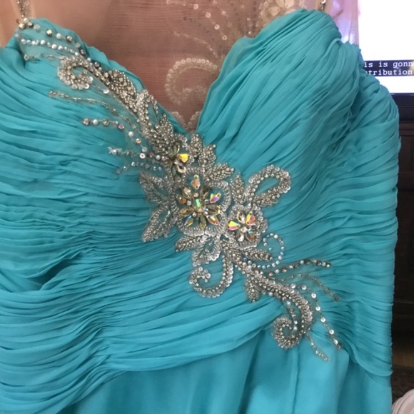 Beautiful turquoise beaded prom dress with wrap! - Picture 5 of 6
